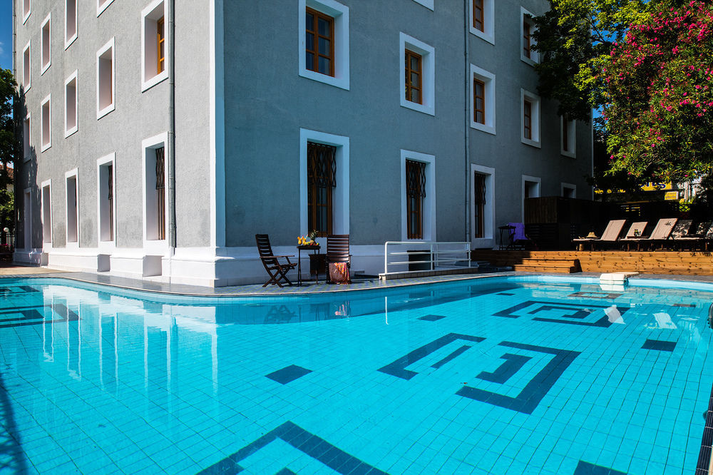 A For Art Hotel Limenas  Exterior photo