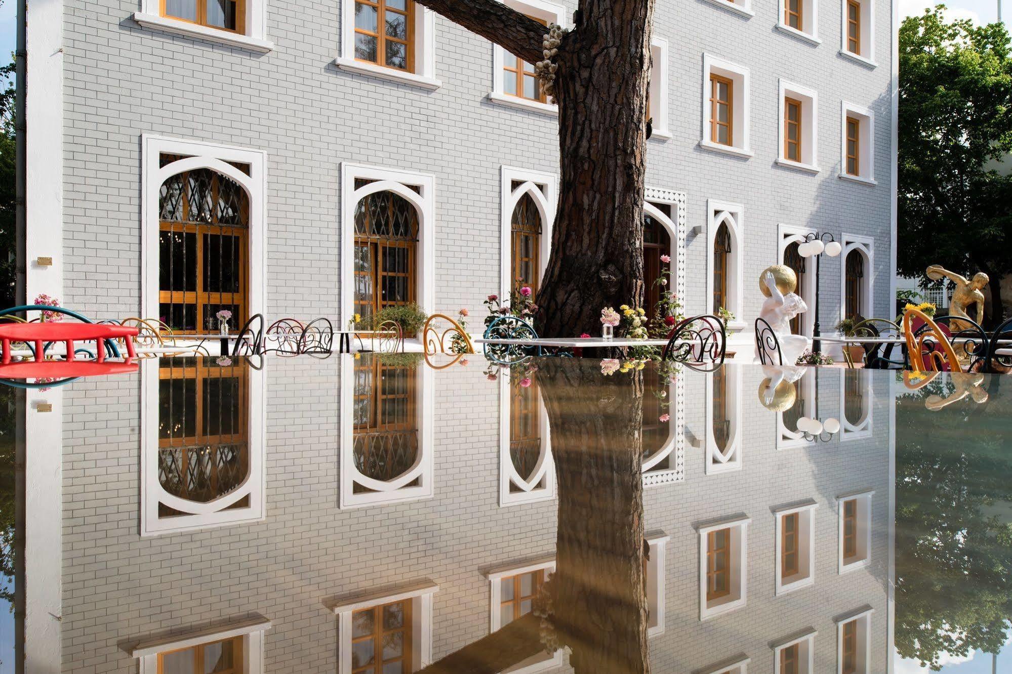 A For Art Hotel Limenas  Exterior photo